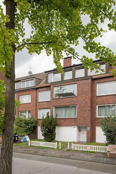 - Nice New York Apartment In The Heart Of Duisburg - Betten & Sofa - 5 Mins Central Station Hbf - Big Tv & Wifi - Extérieur photo