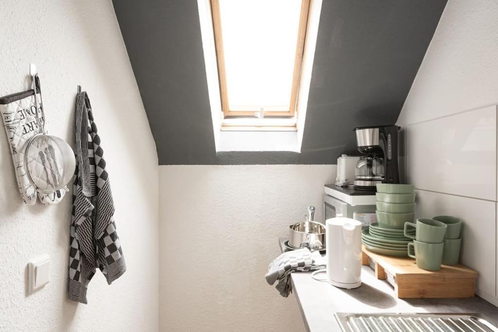 - Nice New York Apartment In The Heart Of Duisburg - Betten & Sofa - 5 Mins Central Station Hbf - Big Tv & Wifi - Extérieur photo